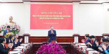 Tổng Bí thư Tô Lâm: Tháo gỡ ‘điểm nghẽn pháp lý, từ bỏ tư duy ‘không quản được thì cấm’