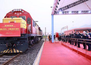Thủ tướng đón tàu ASEAN Express tại Trùng Khánh – Trung Quốc
