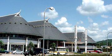 Chợ phiên biên giới Lao Bảo tháng 12/2024