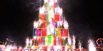 Thắp sáng Thông Noel, Đà Nẵng mở màn chuỗi hoạt động mùa Lễ hội cuối năm