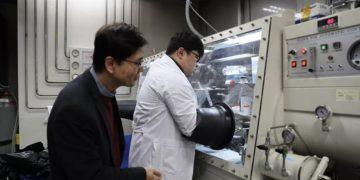 Hai nhóm nghiên cứu độc lập gần đây đã công bố những tiến bộ đáng kể trong công nghệ pin lithium-S