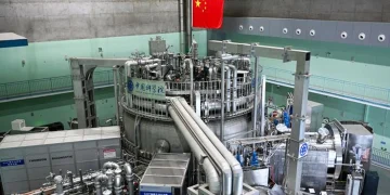 “Mặt trời nhân tạo” của Trung Quốc đạt cột mốc mới