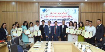 Tập đoàn Thép Nhật Bản trao học bổng vượt khó đến sinh viên Đại học Đà Nẵng