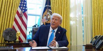 Tổng thống Mỹ Donald Trump trừng phạt thành viên ICC, giải tán cơ quan nhắm vào tài phiệt Nga