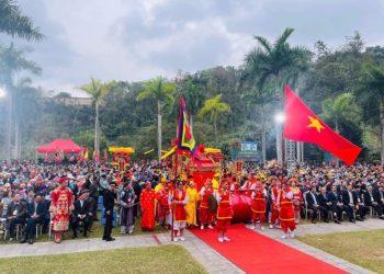 Lễ hội Đền Thượng Lào Cai thu hút đông đảo du khách đến với không gian văn hóa Việt