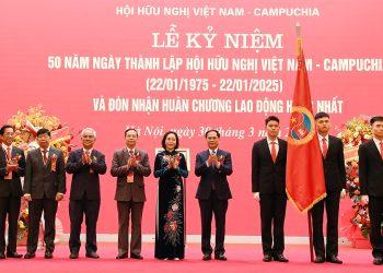 Việt Nam phát triển quan hệ láng giềng tốt đẹp, hữu nghị truyền thống, hợp tác toàn diện, bền vững lâu dài với Campuchia