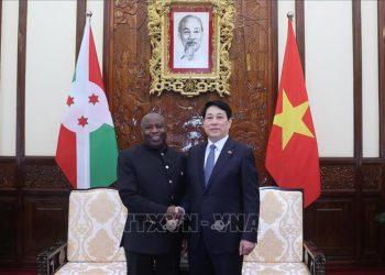 Chủ tịch nước Lương Cường chủ trì lễ đón chính thức và hội đàm với Tổng thống Burundi