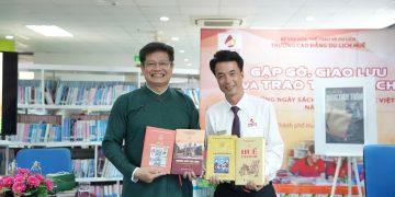 Giao lưu và tặng sách nhân ngày sách và văn hóa đọc Việt Nam tại thư viện Trường Cao đẳng du lịch Huế