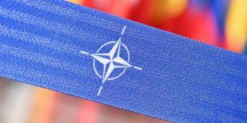 Bê bối tham nhũng và rửa tiền trong ngành chế tạo vũ khí: nhân viên nato bị điều tra