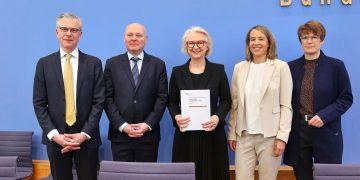 Không còn tăng trưởng: Kinh tế Đức được dự báo dậm chân tại chỗ trong năm 2025