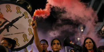 Israel nối lại đàm phán với Hamas dưới áp lực biểu tình và đề xuất từ Qatar