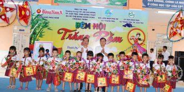 Trung thu yêu thương đến với hơn 500 thiếu nhi xã Thạnh Phú, TP. Cần Thơ