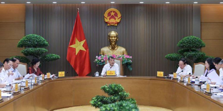 Kiểm soát chặt chẽ giá thành từ gốc với thuốc, thiết bị y tế; loại bỏ mọi chi phí trung gian